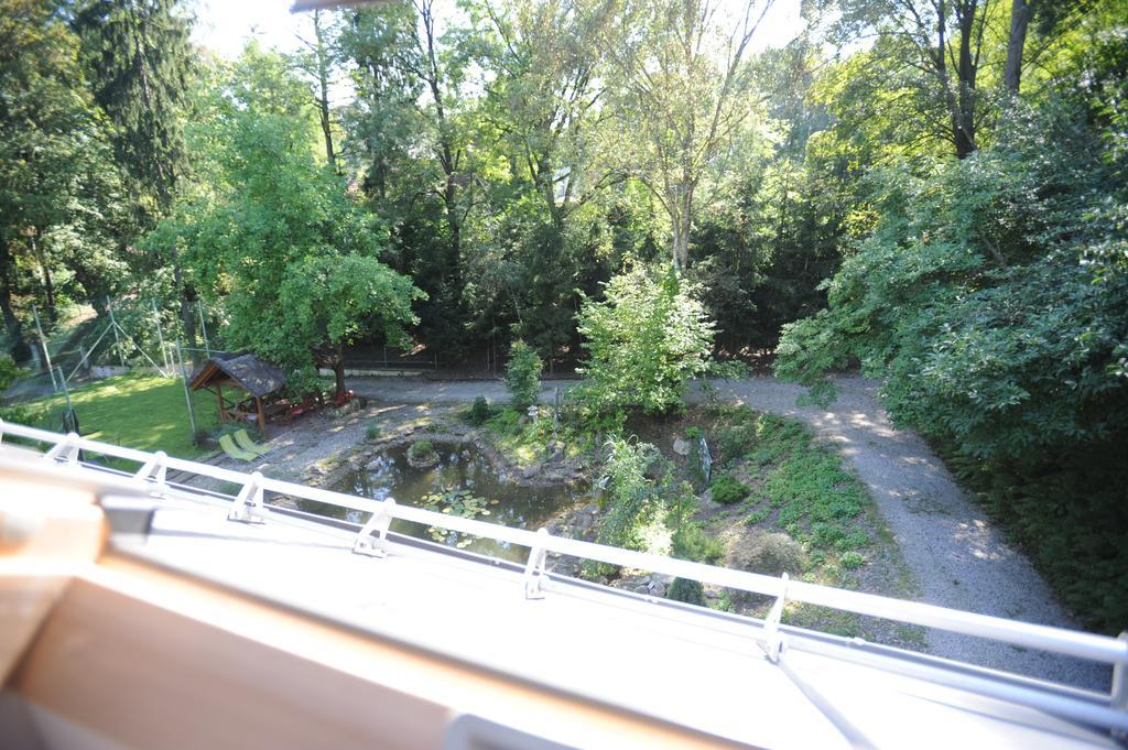 Ekosamotnia Gasthuis Krakau